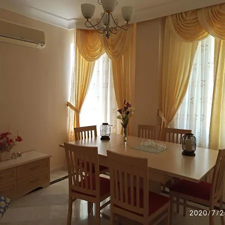 Luxury In Gold City 빌라